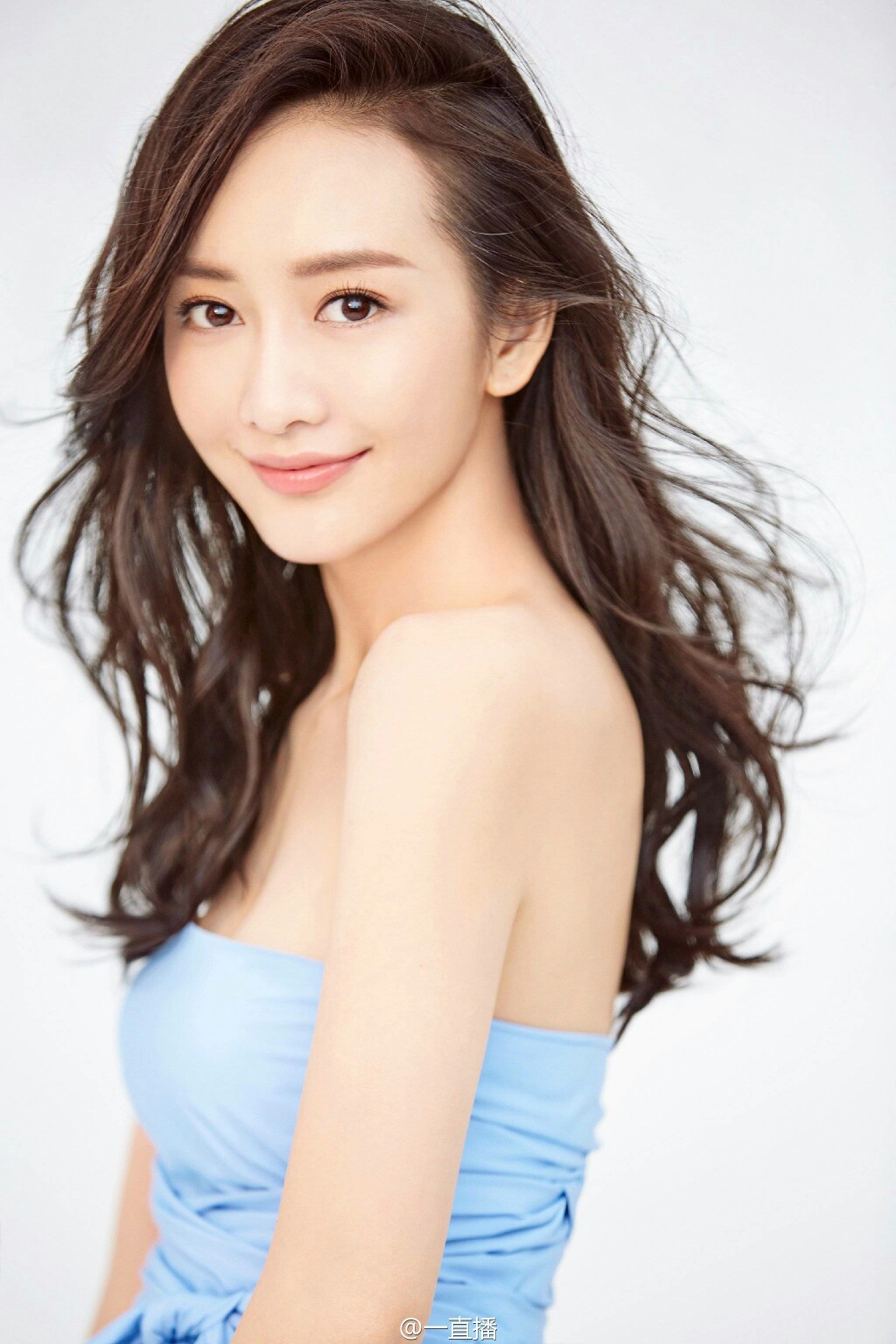 王鸥