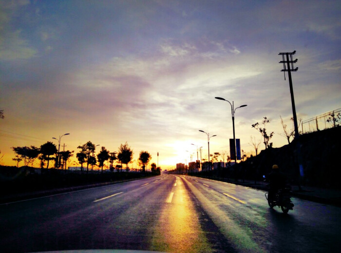 手机摄影道路七彩风景