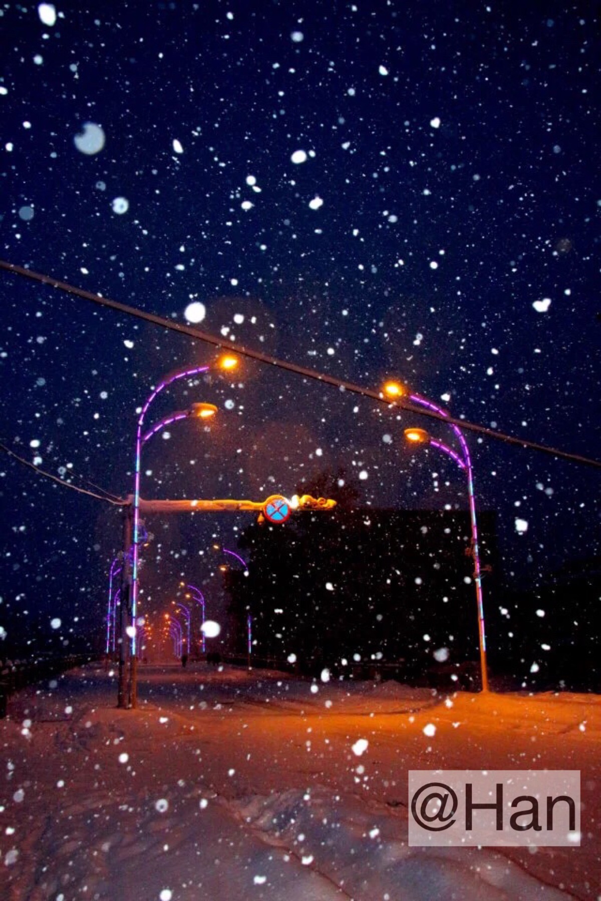 阿勒泰市雪夜景
