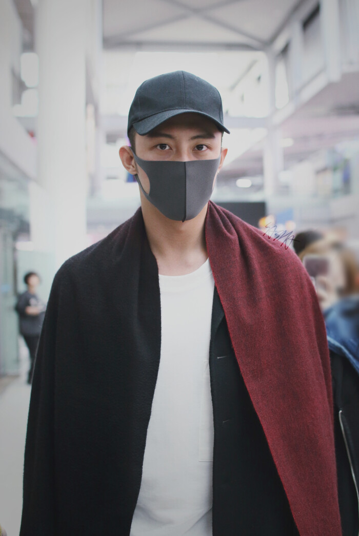 20161115黄景瑜韩国首尔飞中国上海 窒息的高