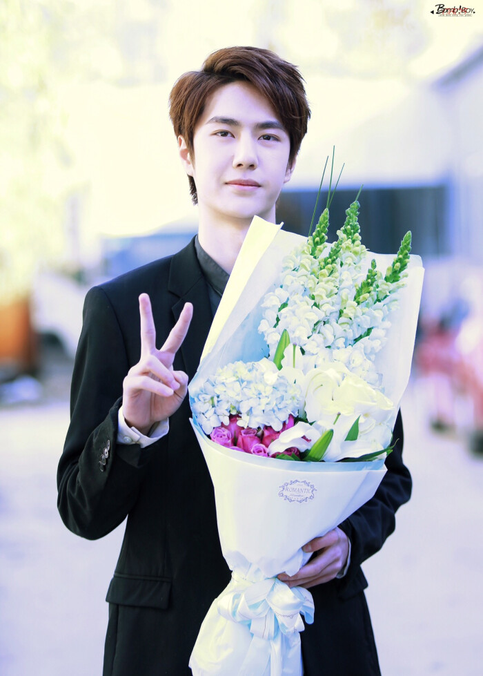 #人间至味是清欢# #UNIQ王一博#