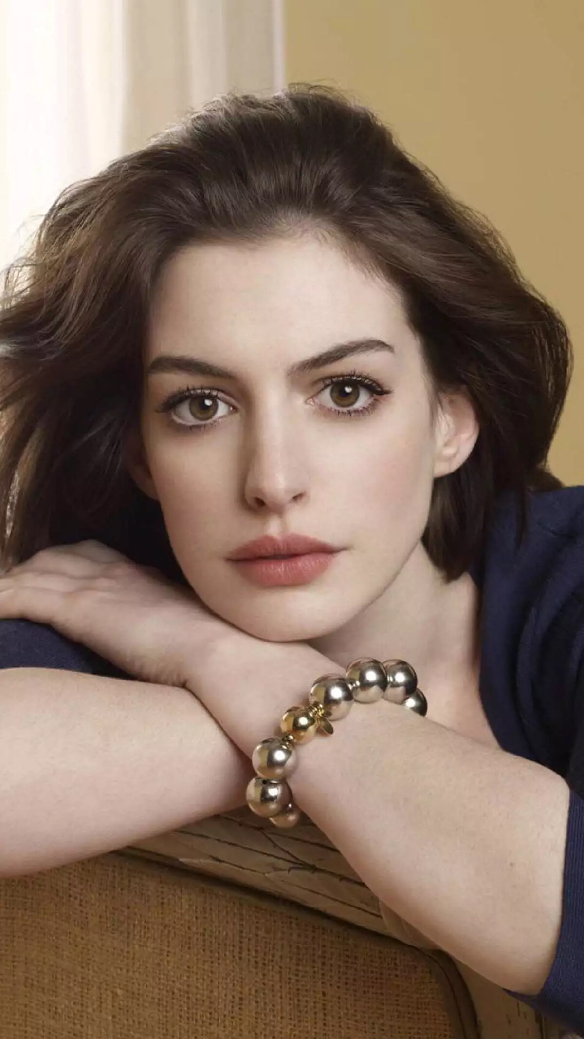 安妮·海瑟薇(anne hathaway),1982年11月12日出生于纽约州布鲁克林