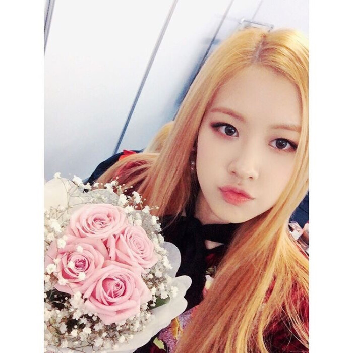 blackpink 粉墨yg新女团 rose 朴彩英