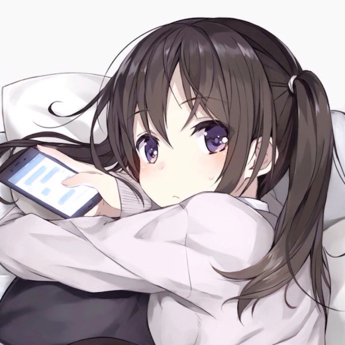 软妹°动漫°黑色°双马尾°衬衫°手机°萝莉°头像