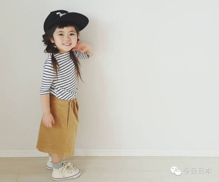 来自日本的萌萌小姑娘ayaka,因为她的搭配日记火了~每一身都好!可!爱!