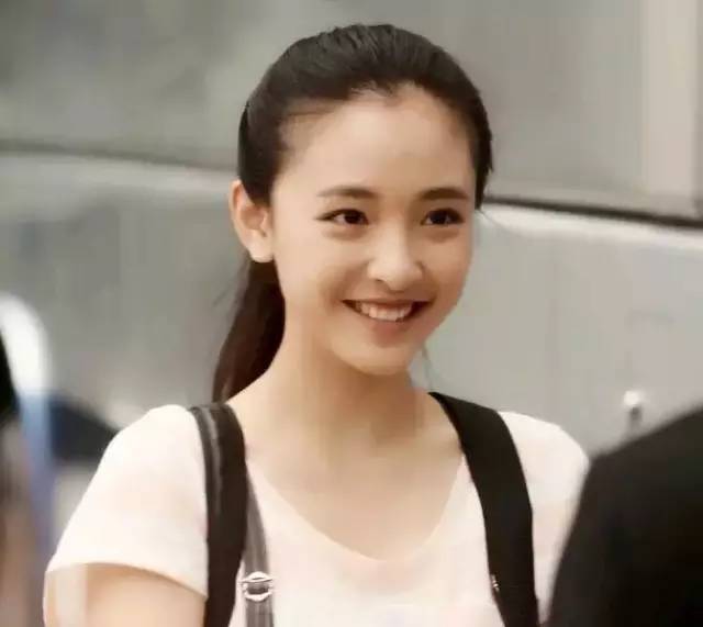 吴倩,1992年9月26日出生于湖北省阳新县,中国大陆女演员,书模.
