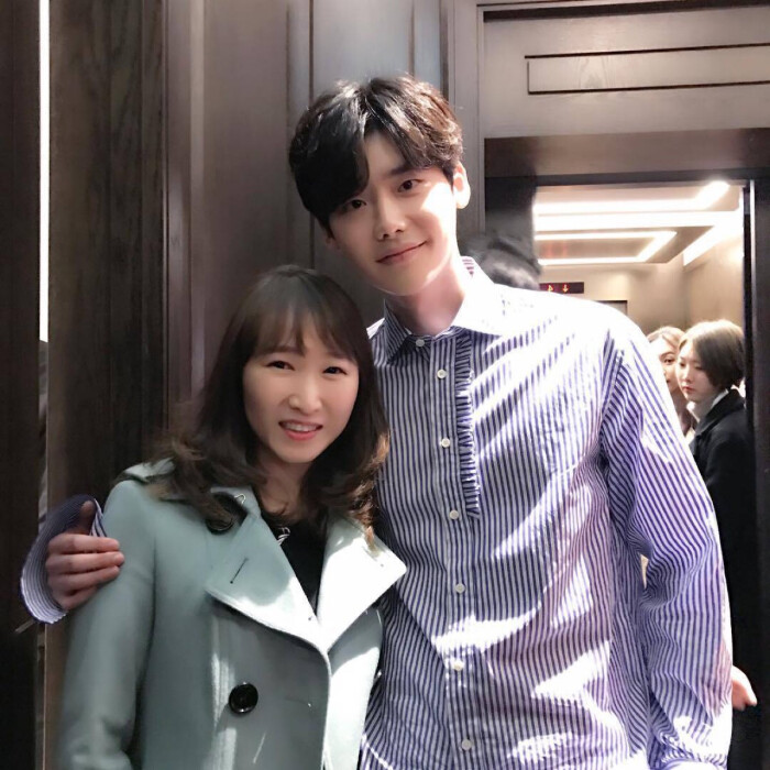 李钟硕 burberry 合影