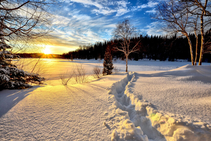 如若· 初见阳光下的雪景【新浪微博:高清无水印iphone萌壁纸】