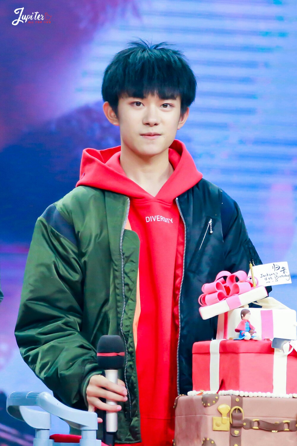 易烊千玺 #tfboys 舞蹈担当易烊千玺 1128易烊千玺十六岁生日会 高清