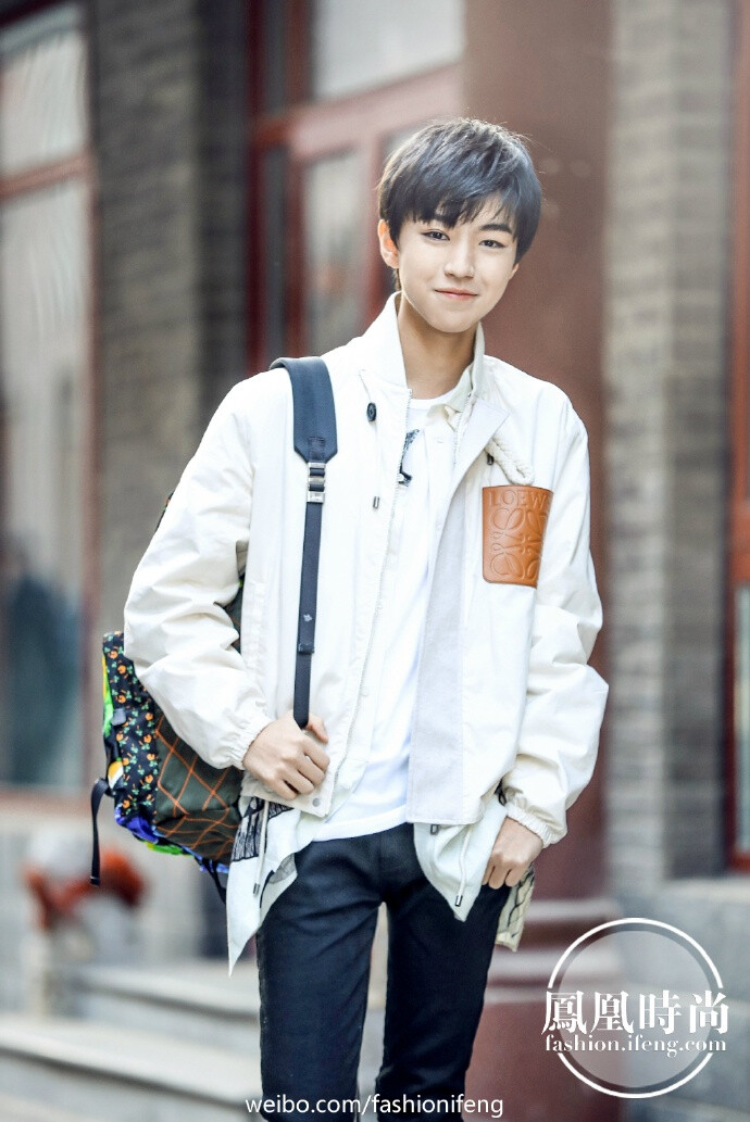 tfboys karry 王俊凯 街拍 cr.微博@augustine_m