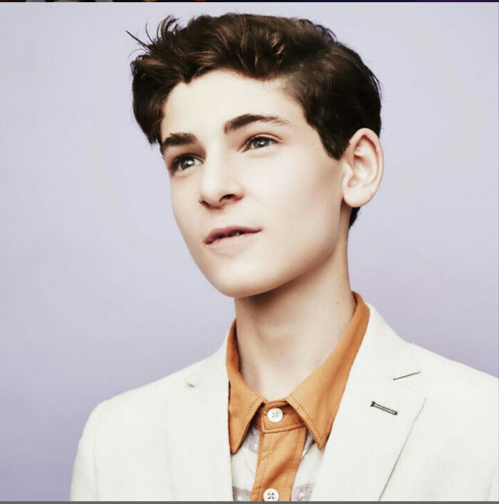 ks 大卫马佐兹 david mazouz