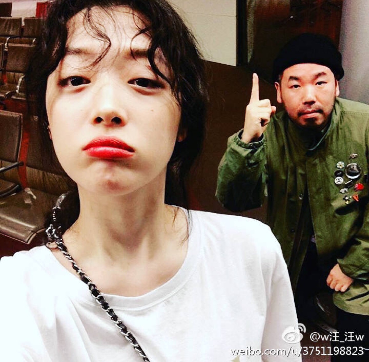 崔雪莉 韩国女头 港风 搞怪 女生头像 图源微博 情侣头像 我知道日子