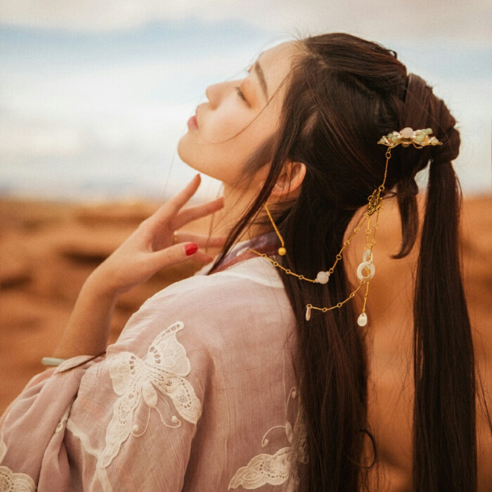 桃李春风一杯酒,江湖夜雨十年灯。-堆糖,美好生