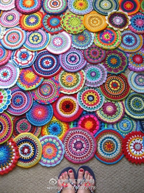 《simply crochetmag》中的一款清新柔美的钩针曼陀罗(mandala)花样