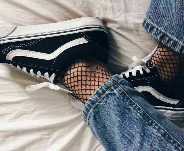 渔网袜 vans 牛仔裤