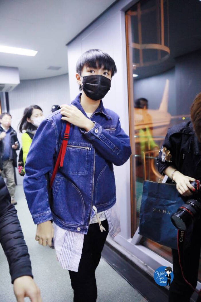 王俊凯 #tfboys 机场饭拍 高清 帅气