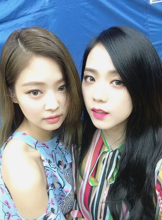 blackpink 金智秀(jisoo)金智妮(jennie)