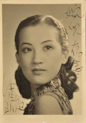 周璇(1920年8月1日—1957年9月22日),出生于江苏常州,原名苏璞.