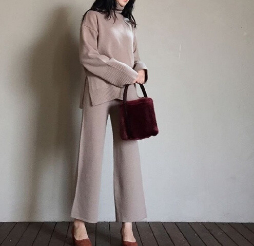 奶茶色系的衣服看起来会很温柔