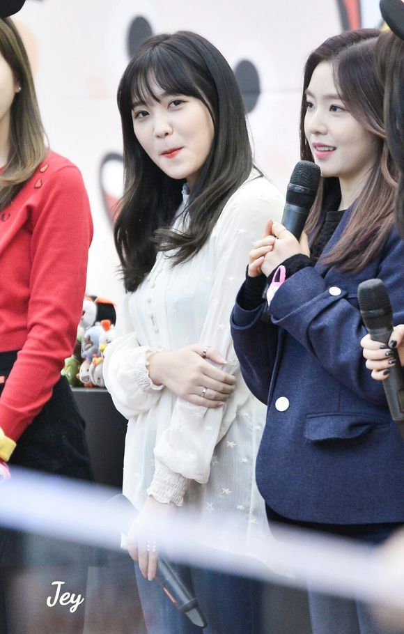 redvelvet#金艺琳#裴珠泫#yeri#irene 图源贴吧