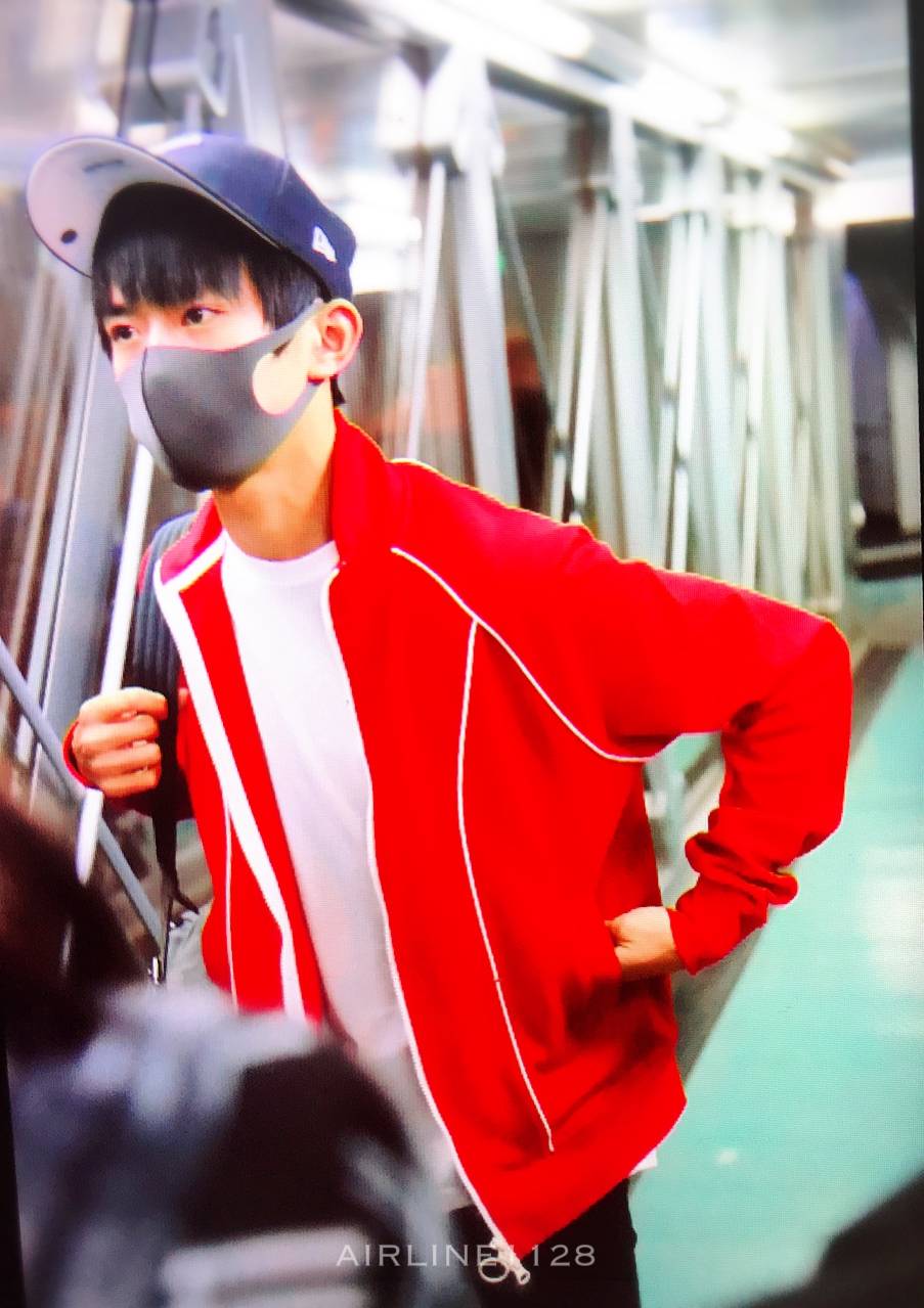 易烊千玺 #tfboys 机场饭拍 高清 帅气 时尚担当易烊千玺