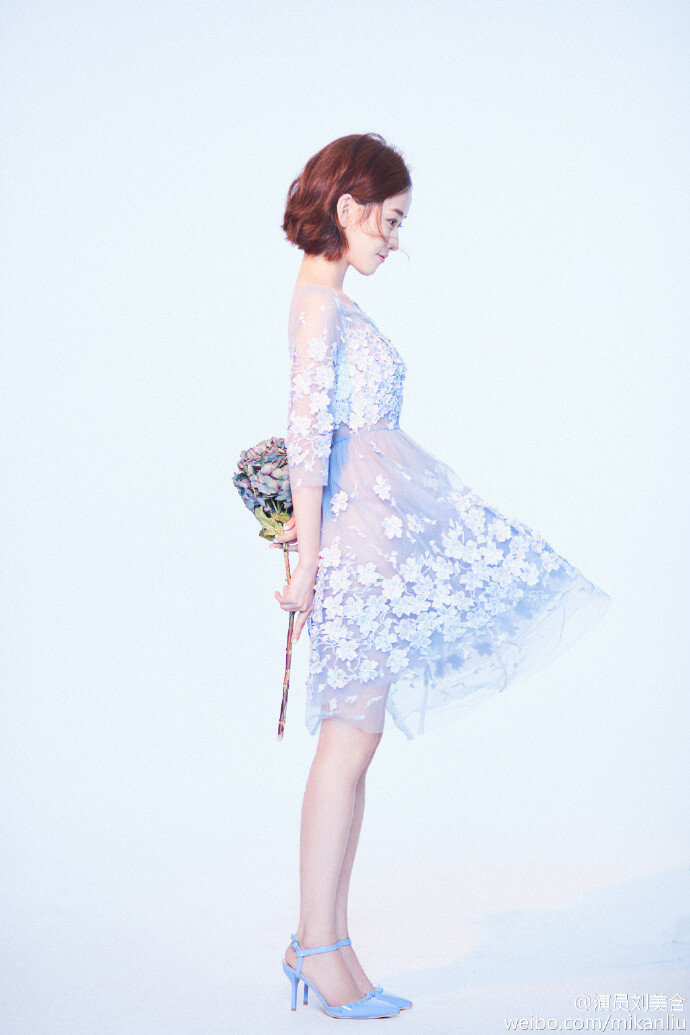 刘美含 