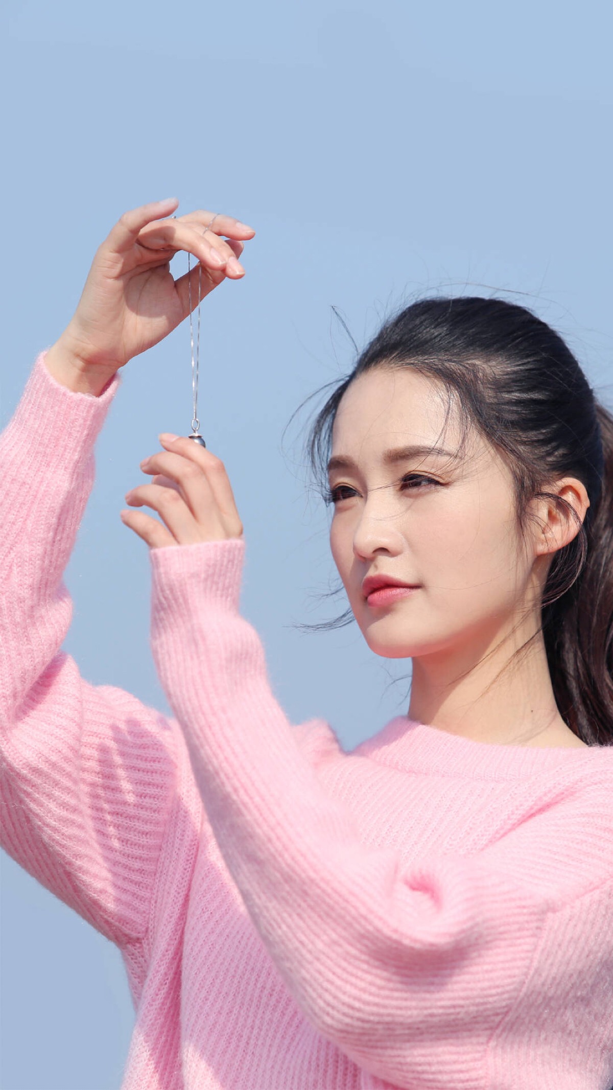 李沁 海上繁花 时尚 杂志 致青春 原来你还在这里 吴亦凡 我们相爱吧