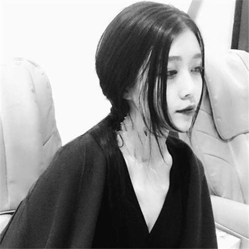 御姐黑白女头