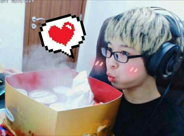 嗨氏王者荣耀.怪可爱的江海涛呀,保护我方…-堆