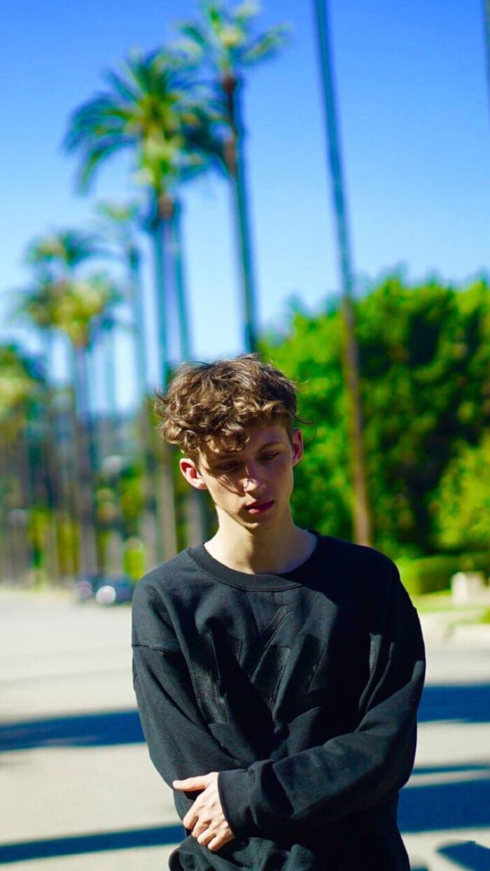 向全世界安利最好的troye siven # 戳爷