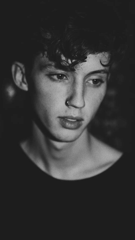 戳爷troye sivan