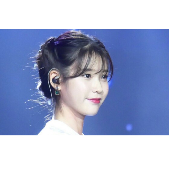 iu/李知恩/白边头像/.