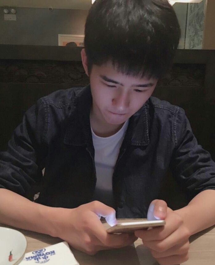 跟男朋友出去玩