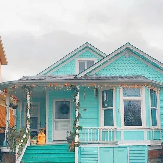 beautiful house(61 . 61)