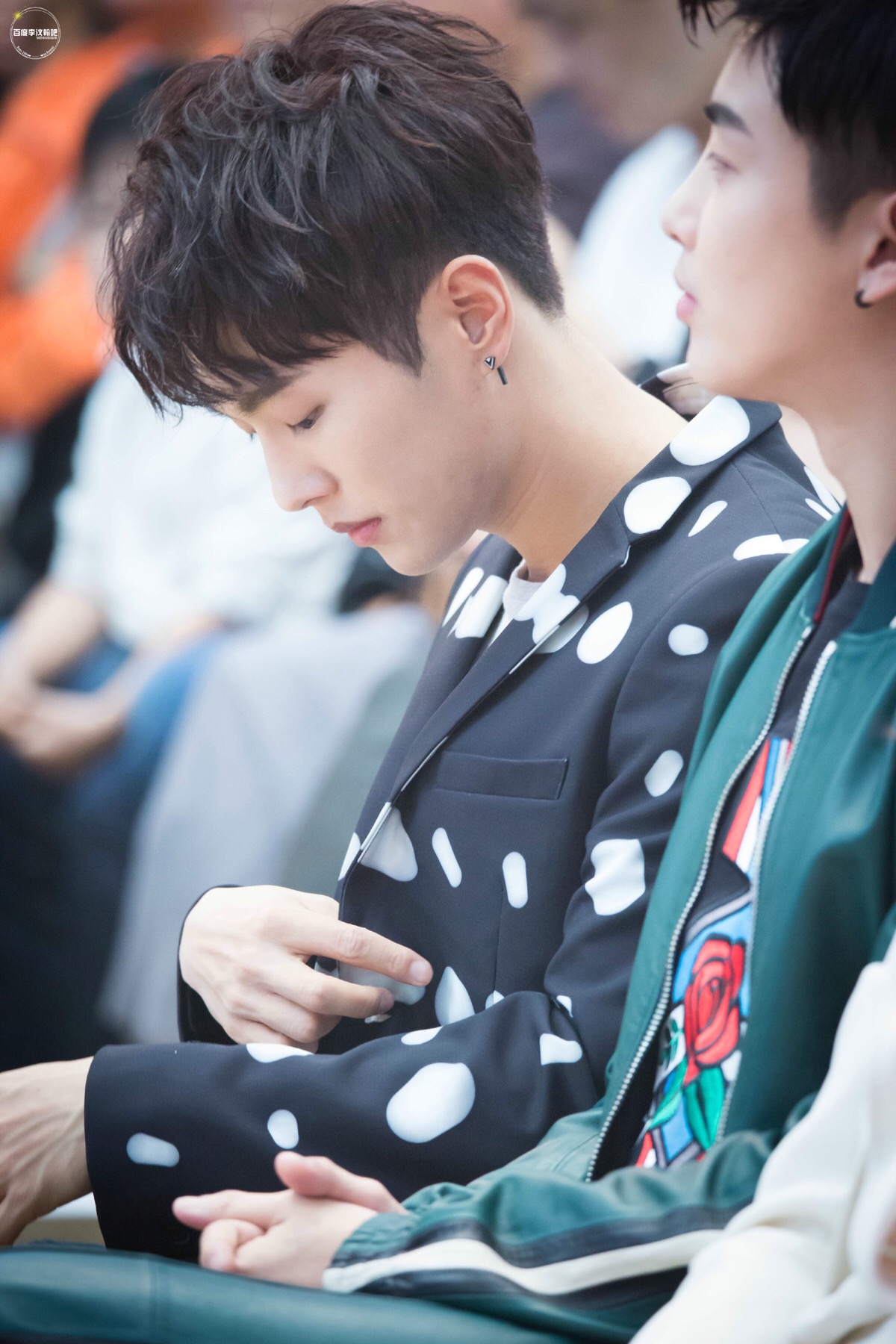 170418 敖犬乐华签约发布会 #李汶翰热血书院# #李汶翰命悬一线的浪漫