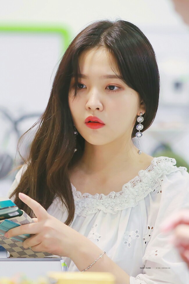 redvelvet yeri金艺琳