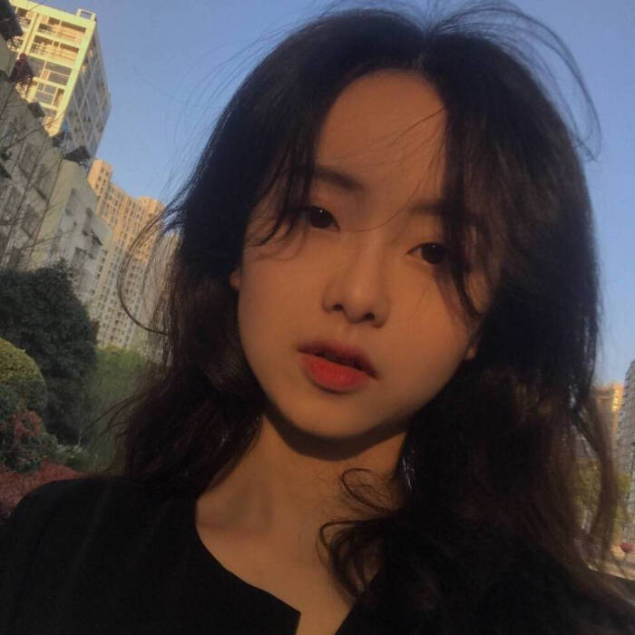 女生头像无水印文艺