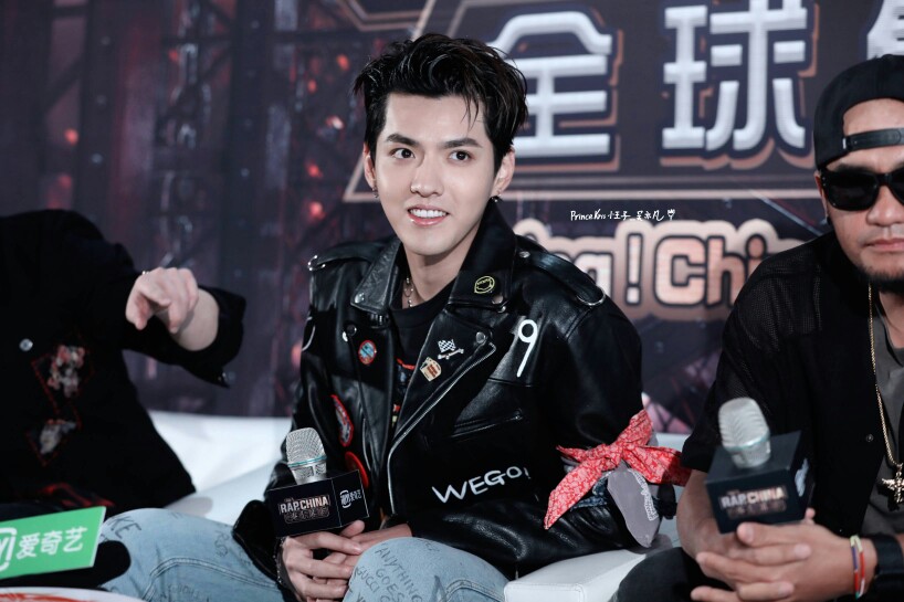 吴亦凡 kris exo 花美男 明星帅哥 小鲜肉 人物杂志 高清海报 写真