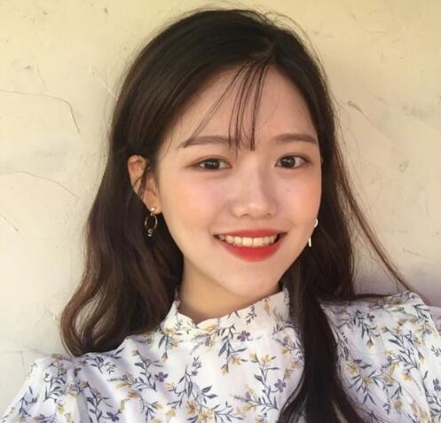韩国女生自然元气的日常妆容