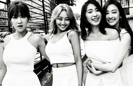 想要成为娱乐圈的姐妹大明星,是韩国的四人女子组合,所属社为韩国