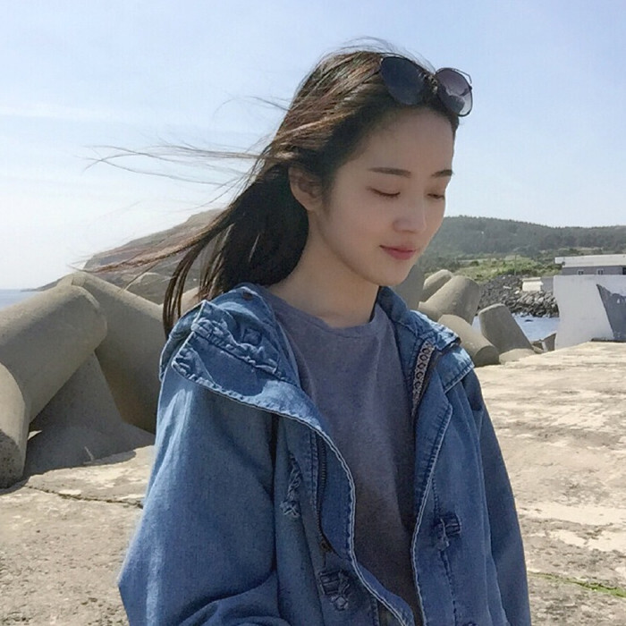 海边 披发 唯美 女生头像