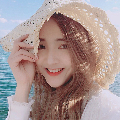世中仙儿の女生头像 不高清但很美