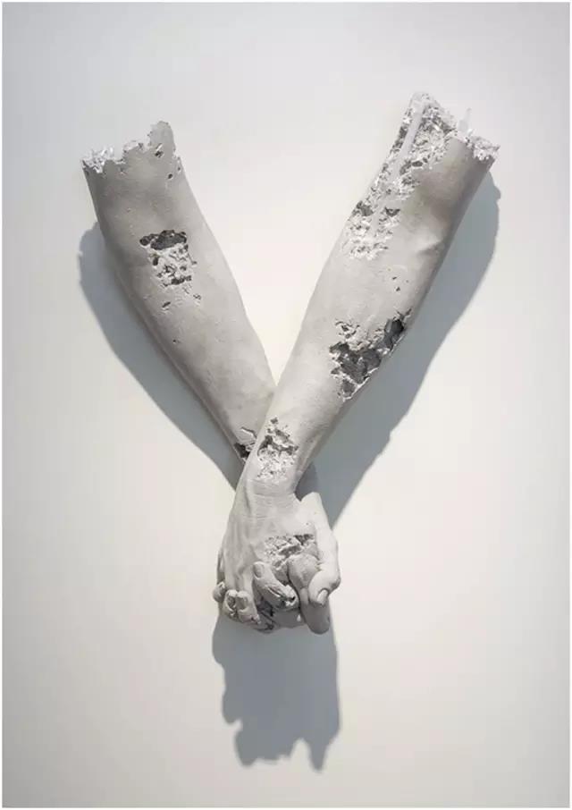 美国当代艺术家daniel arsham的人体雕塑作品3