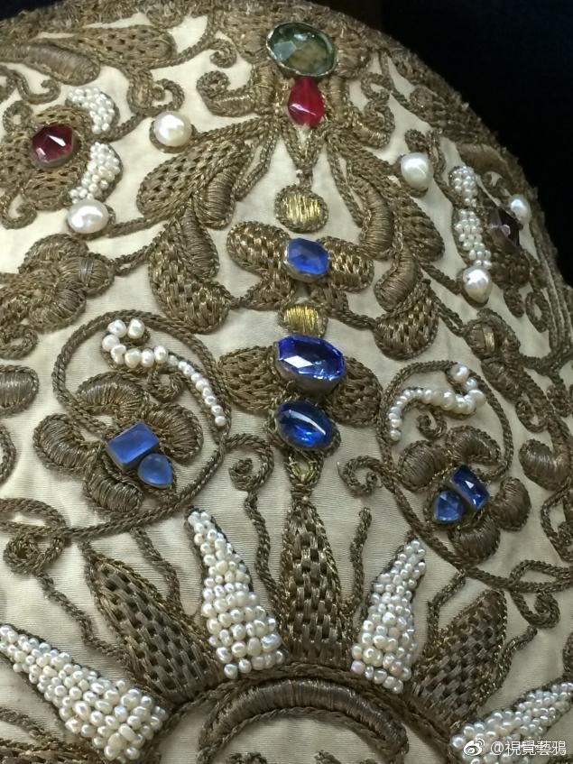 俄罗斯传统珠宝与金线刺绣 服饰艺术
