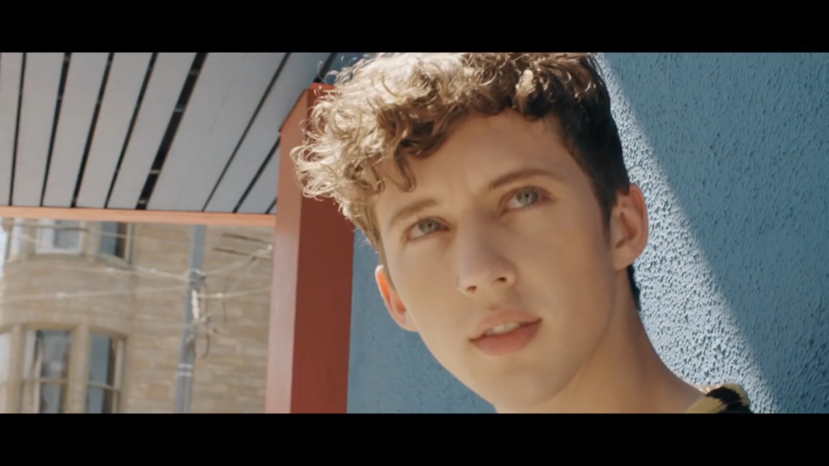 troye sivan 戳爷新歌《there for you》mv截图