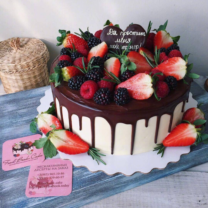 strawberry cake