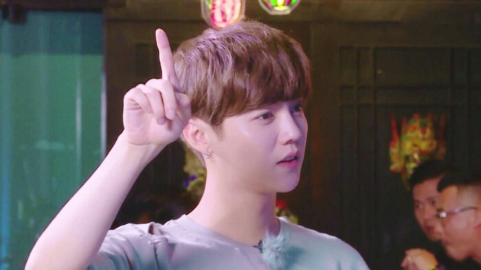鹿晗#约吧大明星
