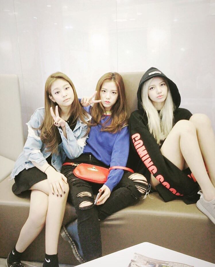 jennie&jisoo&lisa