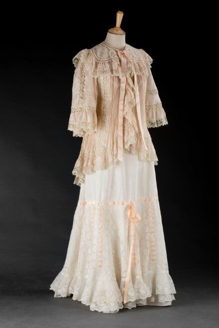 复古时尚#布拉格装饰艺术博物馆展出的1910年代,欧洲贵族仕女的精美