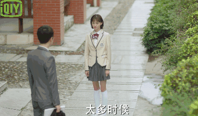 郑爽的漫画腿在《夏至未至》中格外引人注目